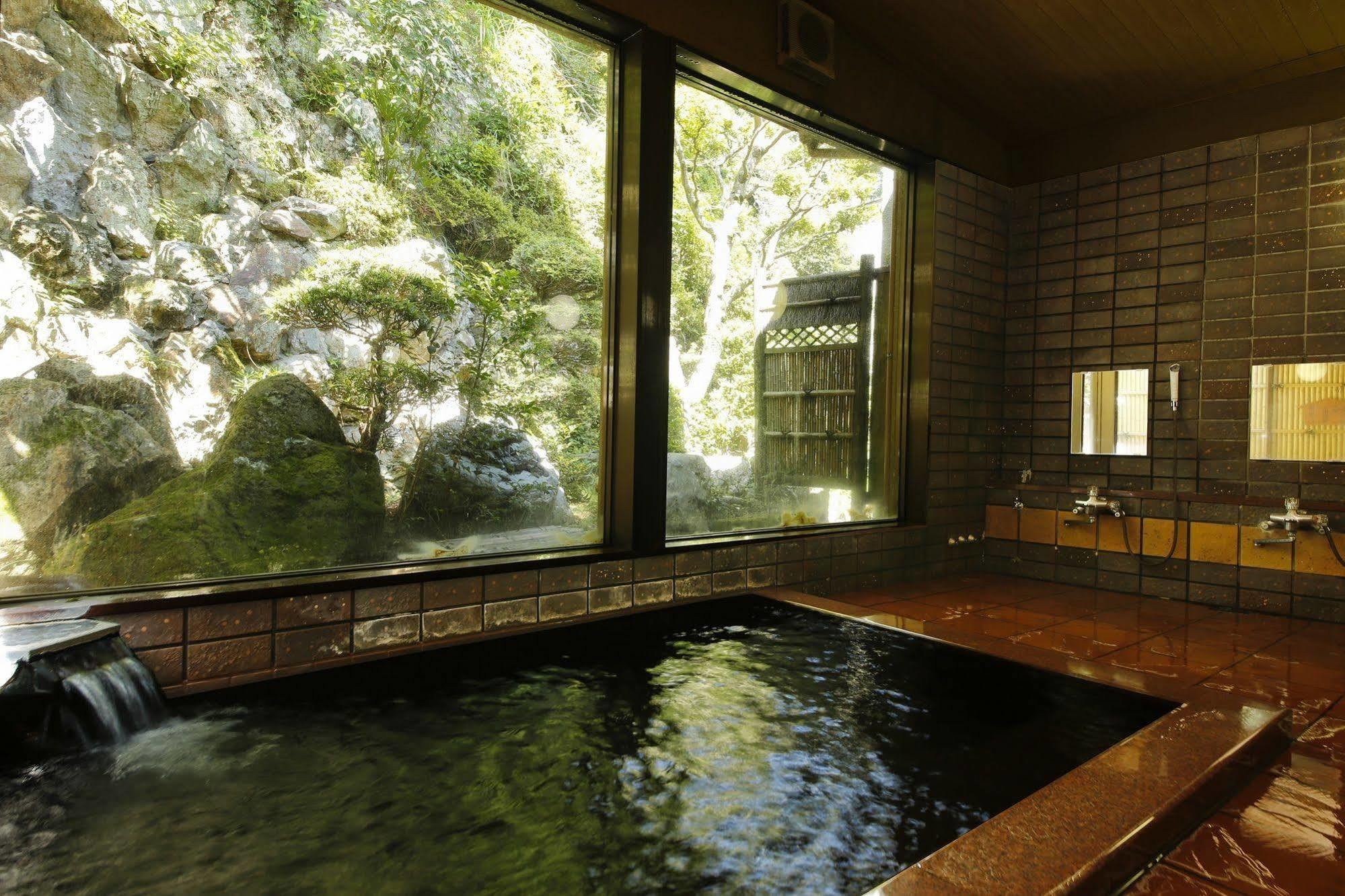 Kinosaki Yamamotoya Ryokan